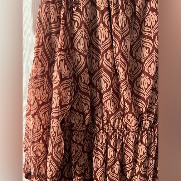 LC Lauren Conrad 2X Long Sleeve Maroon Dress with gold shimmer ✨NWT - Picture 11 of 15